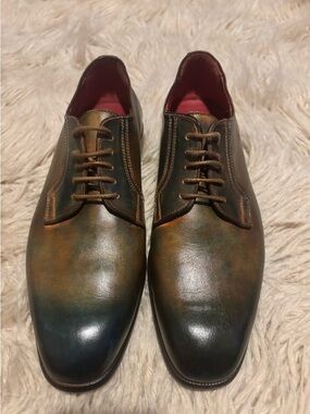 Handmade in Italy, Leonardo’s Men's Leather Oxfords Patina Green-Brown leather.
